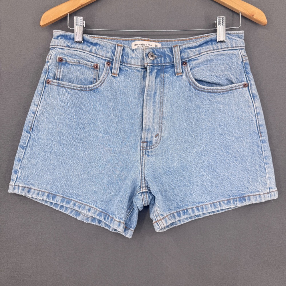 Abercrombie & Fitch The 4" Mom Short Womens 28/6 Light Wash High Rise Denim